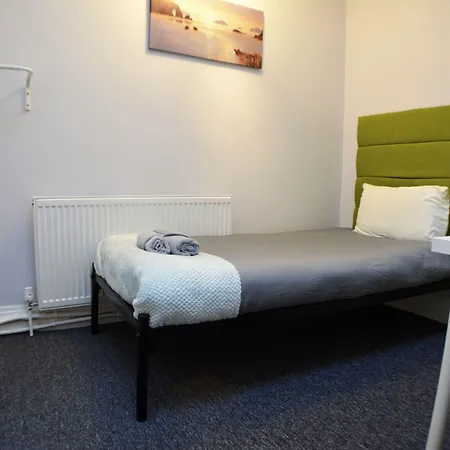 Gorton Mount Hotel Manchester-2